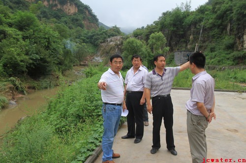 加強(qiáng)防汛督查，確保安全度汛